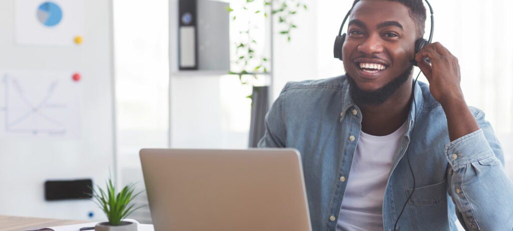 A hospital contact center agent works from home.