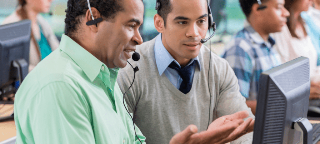 An operator who is a new hire asks a question about the call center software.
