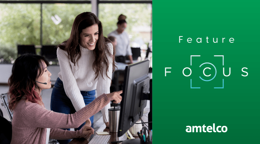 A contact center manager talks to a Contracted Services rep for help.