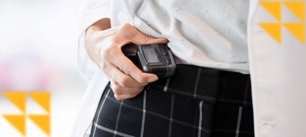 The inconvenience of using a pager with a small screen.