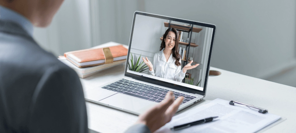 Interviewing remote contact center agents